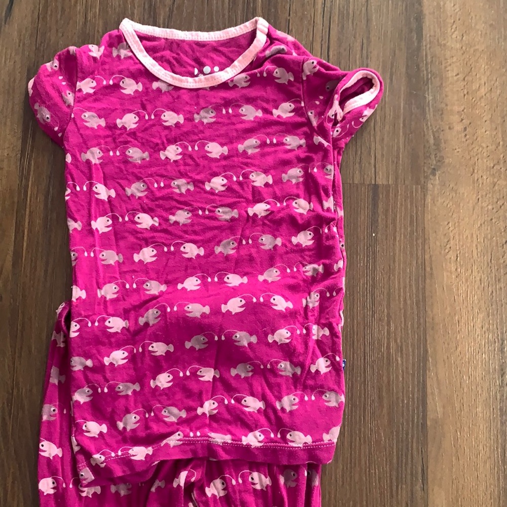 Kickee pants 4T set